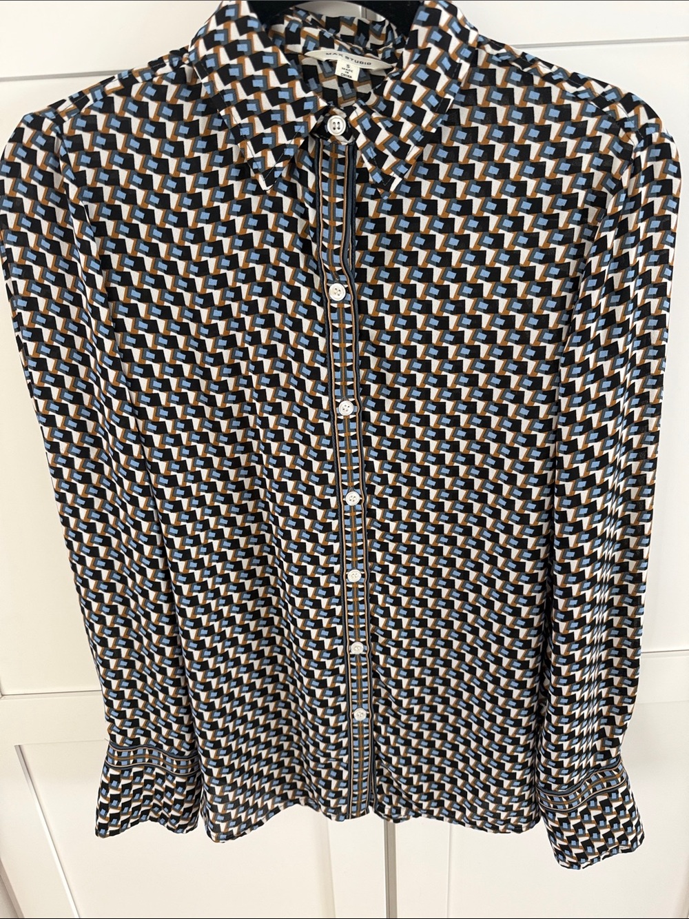 Max Studio Geometric Print Blouse in Blue, Brown, Black, White